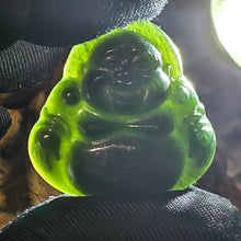 Load image into Gallery viewer, Black Nephrite Laughing Buddha Pendant – 塔青和田玉

