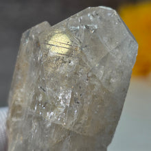 Load image into Gallery viewer, Danburite Specimen (Mexico) – 墨西哥丹布莱石标本
