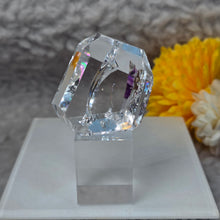 Load image into Gallery viewer, Polished Clear Azeztulite Display – 抛光白阿赛斯特莱特摆件
