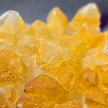 Load image into Gallery viewer, Golden Healer Quartz (Pakistan) – 巴基斯坦金色治愈石英摆件
