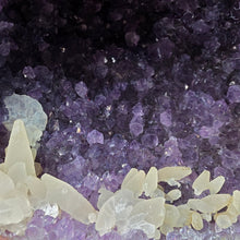 Load image into Gallery viewer, Amethyst Money Bag Display – 紫水晶钱袋子摆件
