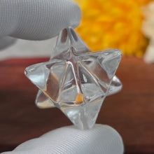 Load image into Gallery viewer, Clear Quartz Merkaba Display – 白水晶梅尔卡巴摆件
