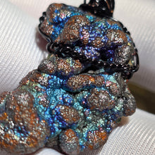 Load image into Gallery viewer, Iridescent Goethite (Leklai) Wire Wrapped Pendant – 彩虹针铁矿（力泥）绕线吊坠
