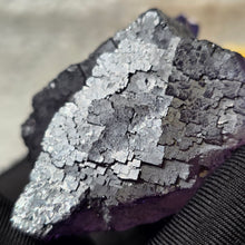 Load image into Gallery viewer, Purple Fluorite Specimen (Mexico) – 墨西哥天然紫色萤石矿物标本

