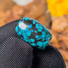 Load image into Gallery viewer, Natural Spiderweb Turquoise Barrel Shaped Bead (Hubei) – 天然湖北蜘蛛网绿松石桶珠
