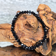 Load image into Gallery viewer, Faceted Black Spinel Bracelet – 切面黑尖晶石手链
