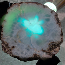 Load image into Gallery viewer, Larimar Slice Display (Dominican Republic) – 海纹石切片摆件

