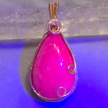 Load image into Gallery viewer, Ruby Wire Wrapped Pendant – 红宝石手工绕线吊坠
