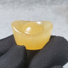 Load image into Gallery viewer, Yellow Jade Ingots – Prosperity &amp; Stable Wealth
