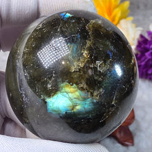 Load image into Gallery viewer, Labradorite Sphere – 拉长石彩光圆球摆件
