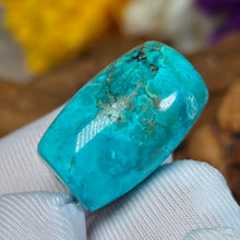 Load image into Gallery viewer, Turquoise Barrel Shaped Bead (Hubei) – 湖北绿松石桶珠路路通
