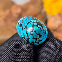 Load image into Gallery viewer, Natural Spiderweb Turquoise Barrel Shaped Bead (Hubei) – 天然湖北蜘蛛网绿松石桶珠

