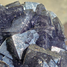 Load image into Gallery viewer, Colour-Changing Fluorite with Pyrite (Nigeria) – 尼日利亚变色萤石共生黄铁矿
