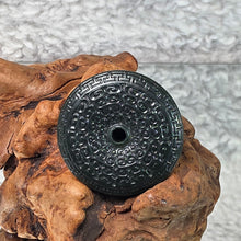 Load image into Gallery viewer, Black Nephrite Peace Buckle Pendant – 塔青和田玉平安扣
