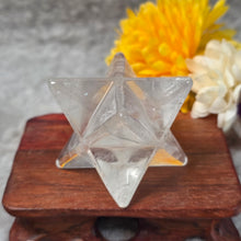 Load image into Gallery viewer, Clear Quartz Merkaba Display – 白水晶梅尔卡巴摆件
