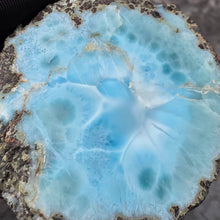 Load image into Gallery viewer, Larimar Slice Display (Dominican Republic) – 海纹石切片摆件
