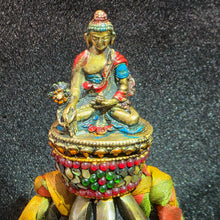 Load image into Gallery viewer, Tibetan Crossed Vajra (Dorje) with Medicine Buddha Display – 十字金刚杵药师佛摆件
