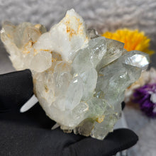 Load image into Gallery viewer, Green Phantom Quartz Cluster Display (Pakistan) – 巴基斯坦绿幽灵水晶簇摆件
