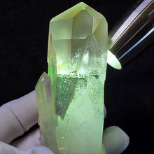 Load image into Gallery viewer, Fuchsite in Quartz (Madagascar) – 马达加斯加绿幽灵水晶
