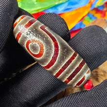 Load image into Gallery viewer, 2-Eyed Dzi Bead – 二眼天珠
