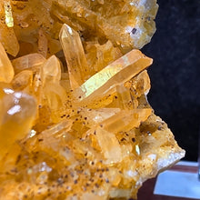 Load image into Gallery viewer, Golden Healer Quartz Cluster Display – 黄金治癒者水晶簇摆件
