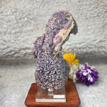 Load image into Gallery viewer, Grape Agate Display – 葡萄玛瑙矿物摆件
