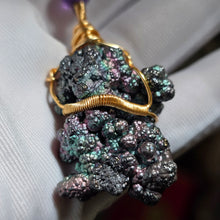Load image into Gallery viewer, Iridescent Goethite (Leklai) Wire Wrapped Bag Charm – 彩虹针铁矿绕线包包吊饰
