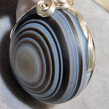 Load image into Gallery viewer, Tibetan Goat Eye Agate Wire Wrapped Pendant – 西藏羊眼玛瑙绕线吊坠
