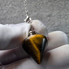 Load image into Gallery viewer, Crystal Pendulum (Fat Shaped) – 水晶胖型灵摆
