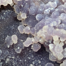 Load image into Gallery viewer, Grape Agate Display – 葡萄玛瑙矿物摆件
